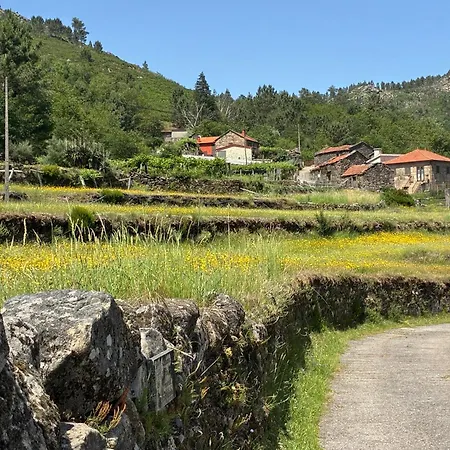 Casa Do Monte - Moncao Pocas do Monte